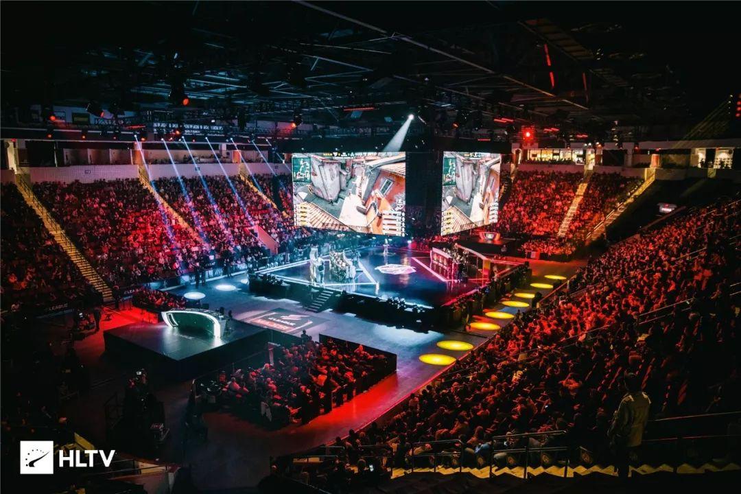 当球杆轻触 当球杆轻触