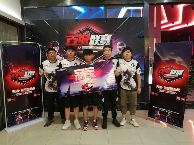 的阿尔瓦雷 的阿尔瓦雷